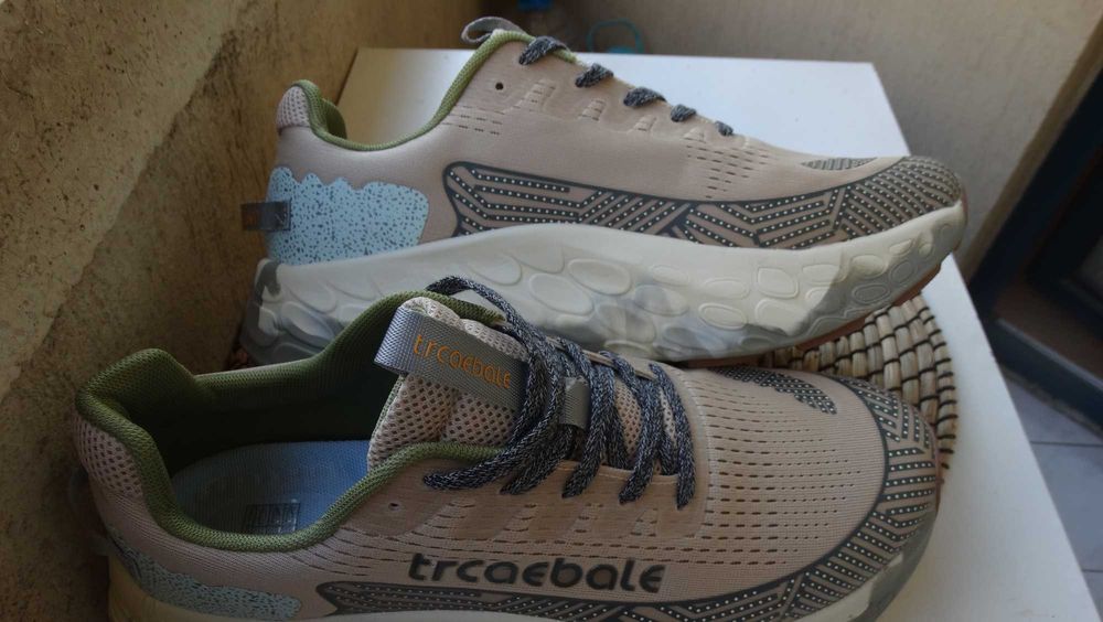 Чисто нови маратонки номер 44.5