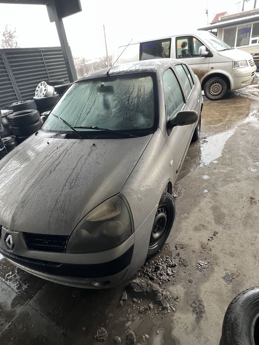 Renault Clio 2 1.6 НА ЧАСТИ