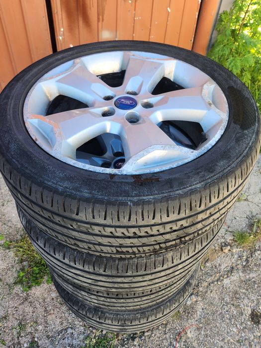 Vand jante   ford  r18 cu anvelope bune de vara