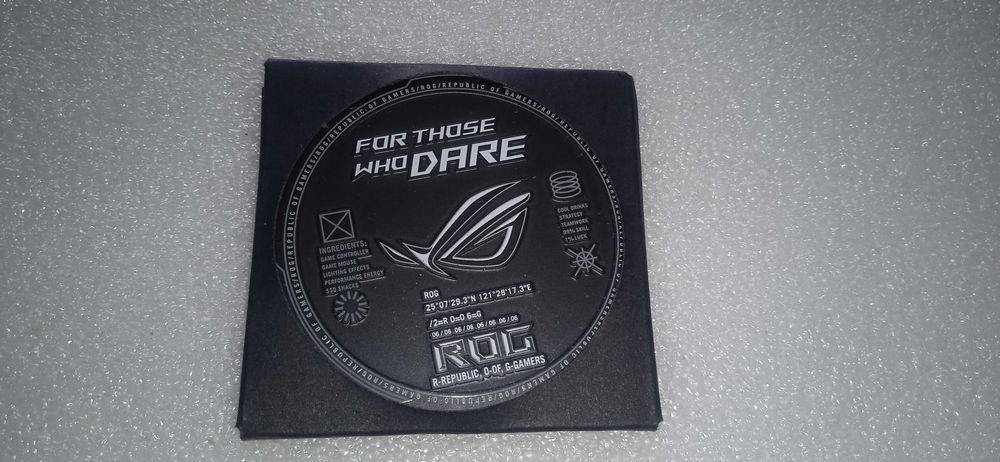 ASUS ROG ( подаръци RTX 5090 )