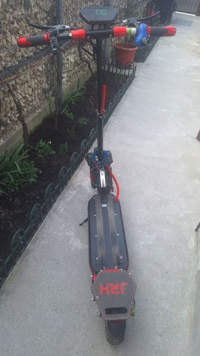 Vând Trotinetă JRH