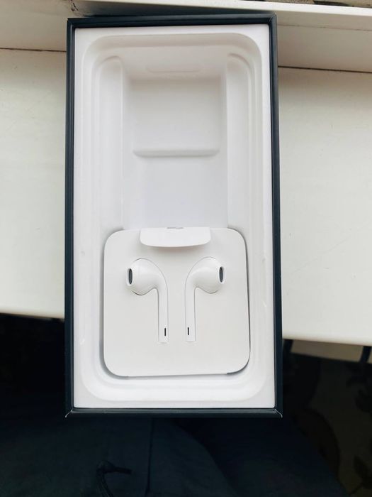 EarPods Iphone 11 original SROCHNO