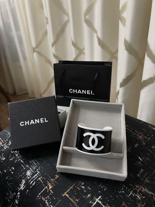 Chanel Гривни CC