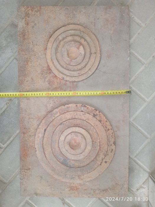 Чугунная плита с кольцами для печи