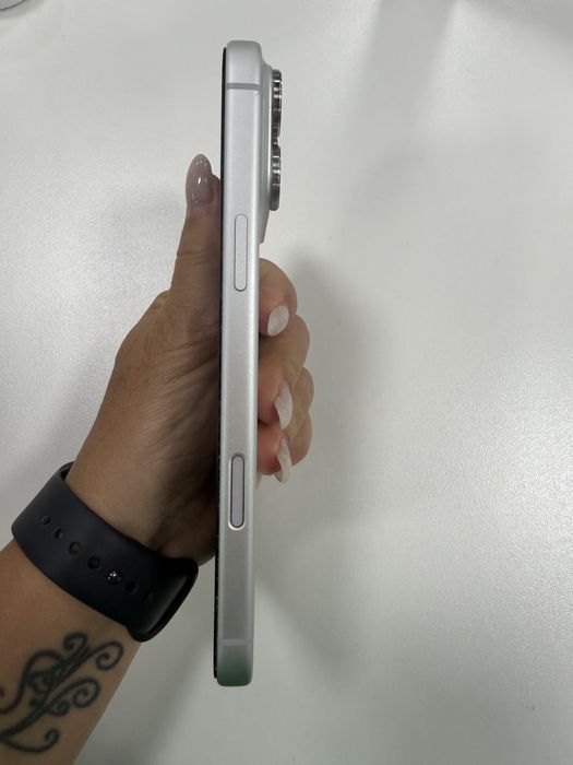 Apple 17 pro max