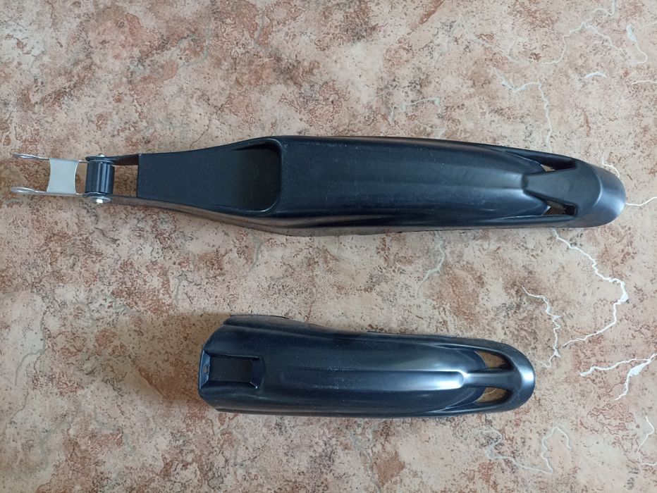 Насос, крылья, замок на велосипед