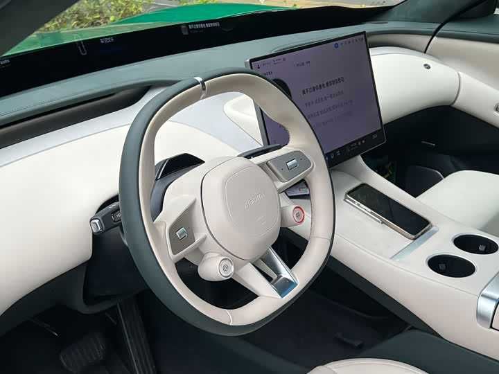 Xiaomi YU7 Max 690hp/760km