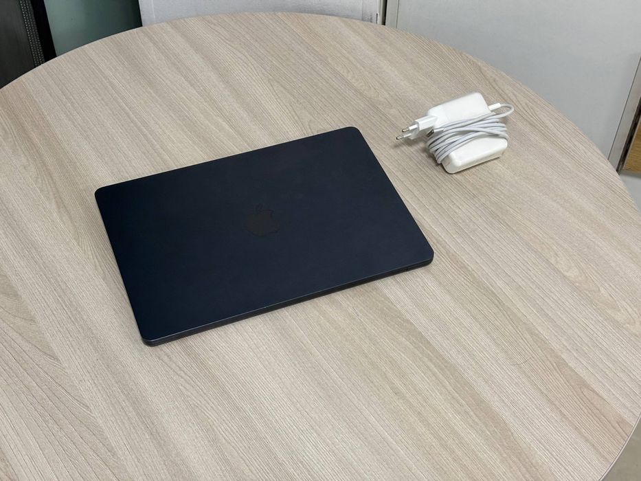 Apple MacBook Air M2, 2022
