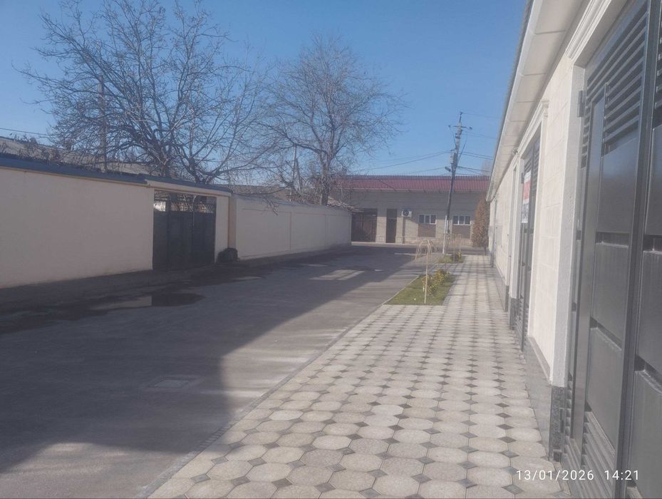 Янгийўл шаҳар Ўткир акани маҳалласида коттедж сотилади