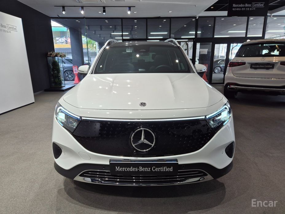 Mercedes-Benz EQB 300