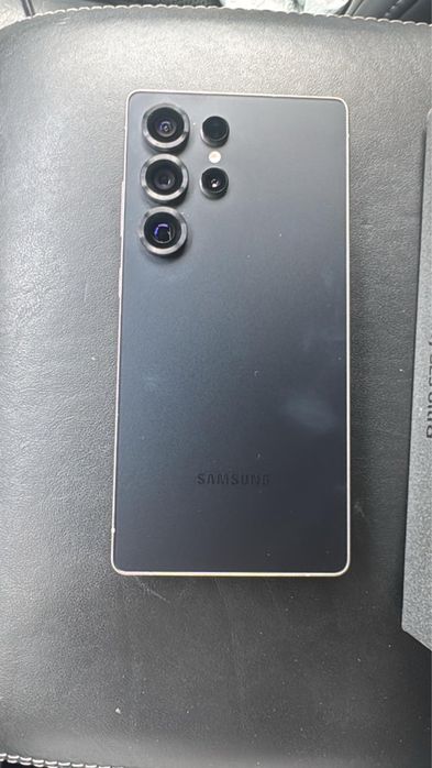 Смартфон Samsung Galaxy S25 Ultra