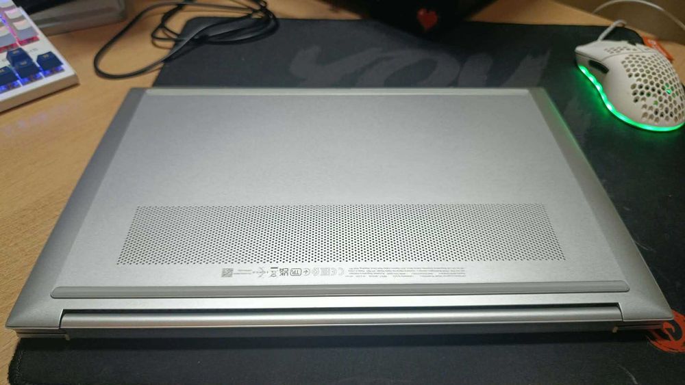 Продавам лаптоп Hp Pavilion