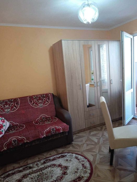 Inchiriez apartament