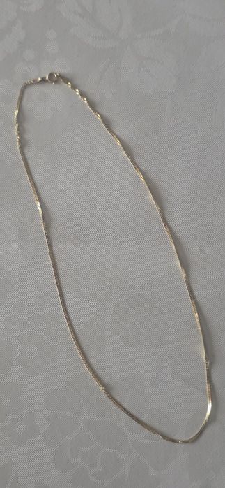 Продавам Златни Колиета.