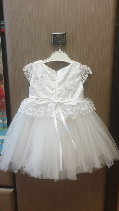 Платье шикарное на 1 годик.