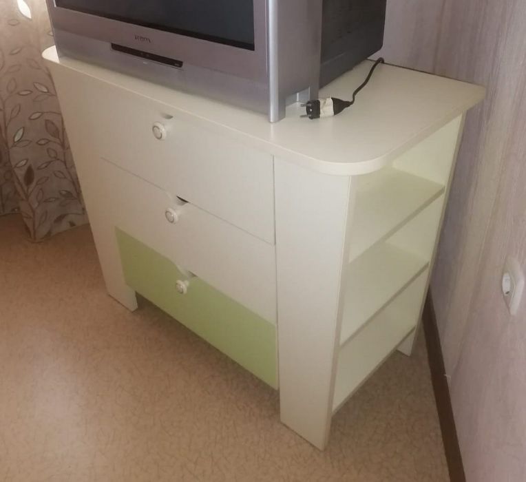 Шкафчик тумбочка