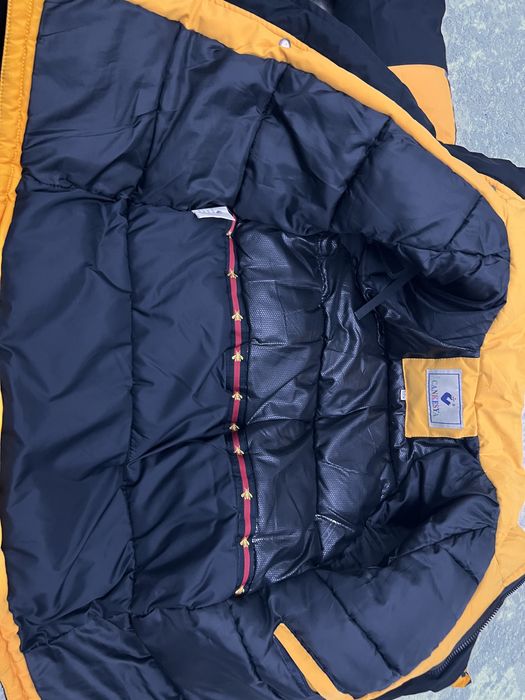 Продам детскую куртку