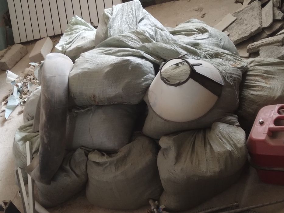 Строймусор в мешках