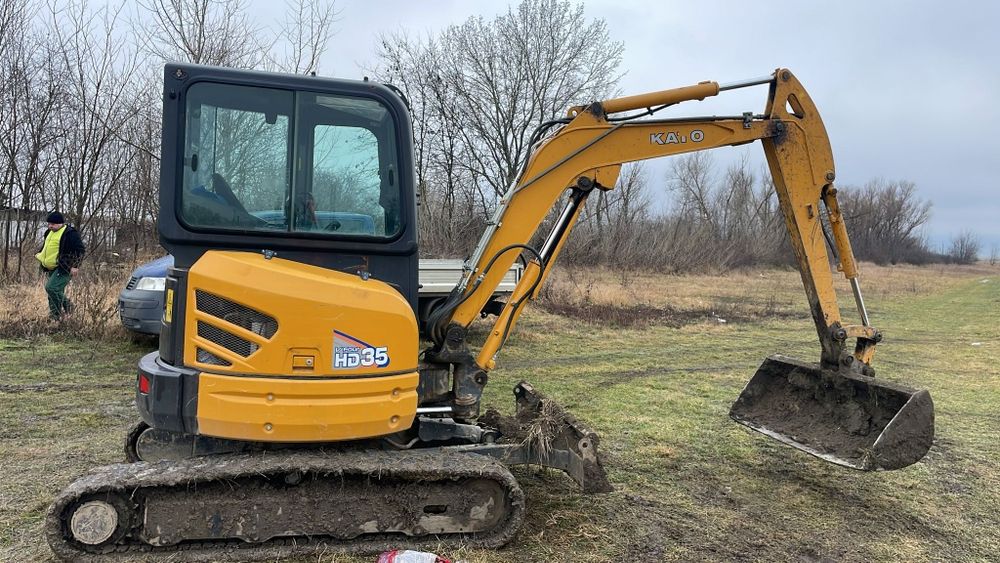 Se vinde Excavator Hitachi ZaXis 170W si Mini-excavator KATO 3,5t