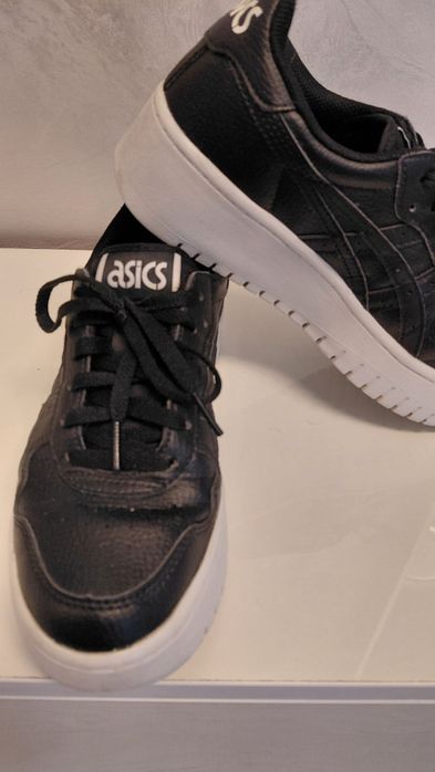 Pantofi Asics marimea 36-37