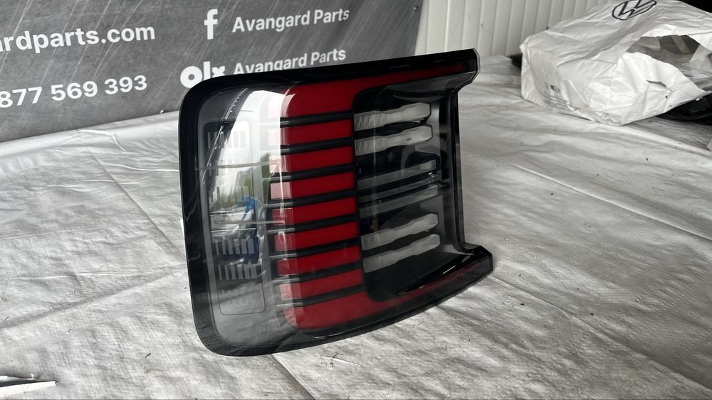 Ляв и десен стоп Volvo EX30 2023-