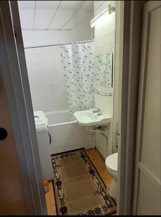 Vand apartament decomandat 3 camere zona rogerius