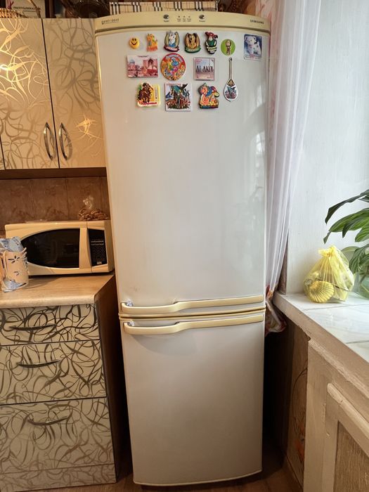 Продам холодильник