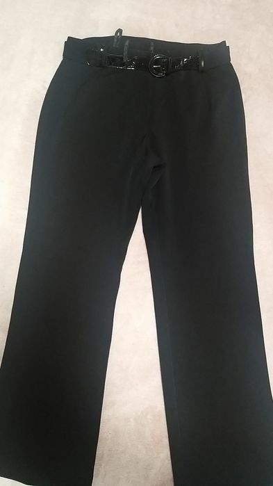 Нов черен елегантен панталон с колан , и дънки уникални Mango