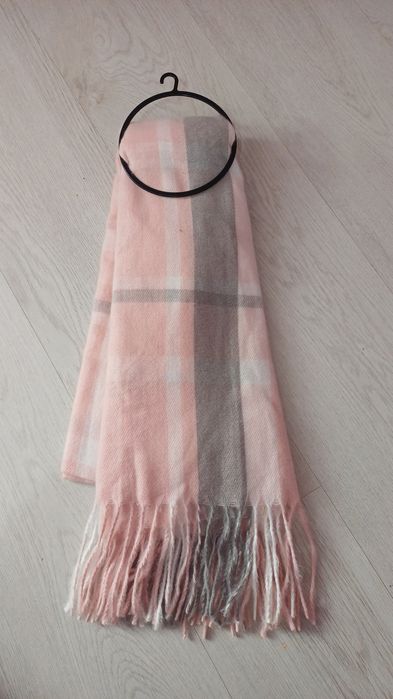 Червена рокля ..