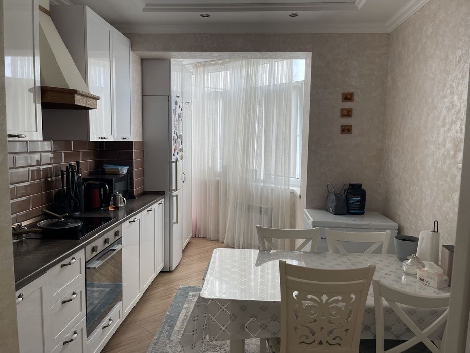Квартира трехкомнатная