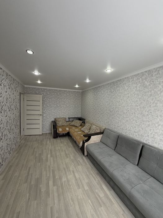 Сдам 2 ком.кв район 8 школы