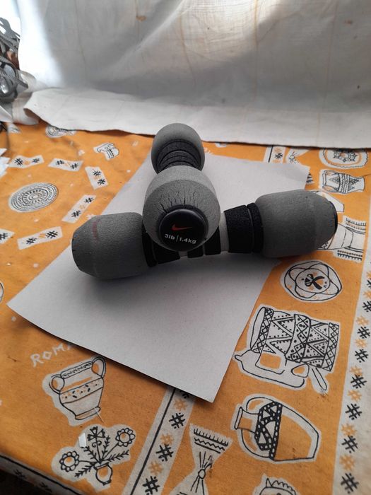 Gantere mici si imbracate