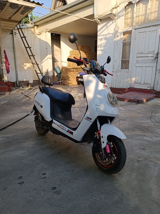 Elektro skuter sotiladi