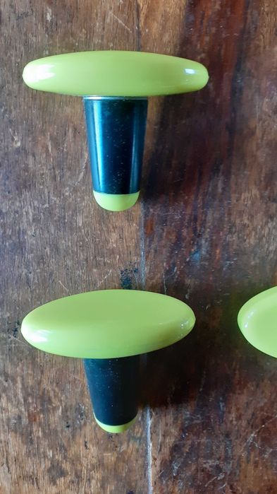 комплект тирбушон , отварачка и запушалки за туризъм, дизайнерски