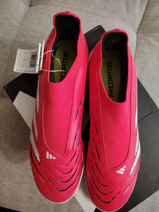 Нови стоножки ADIDAS predator league laceless
