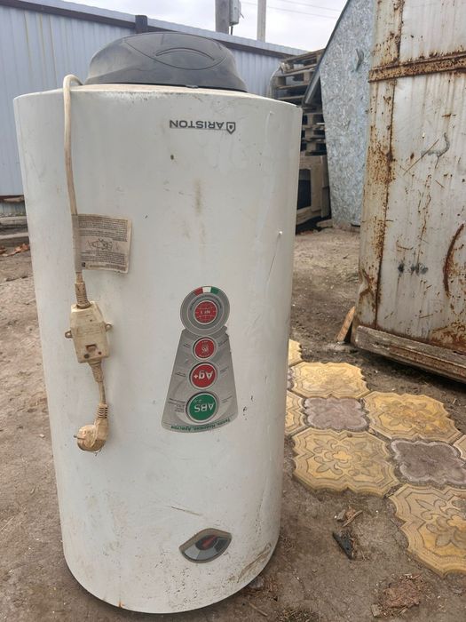 Продаётся Аристон обогреватель