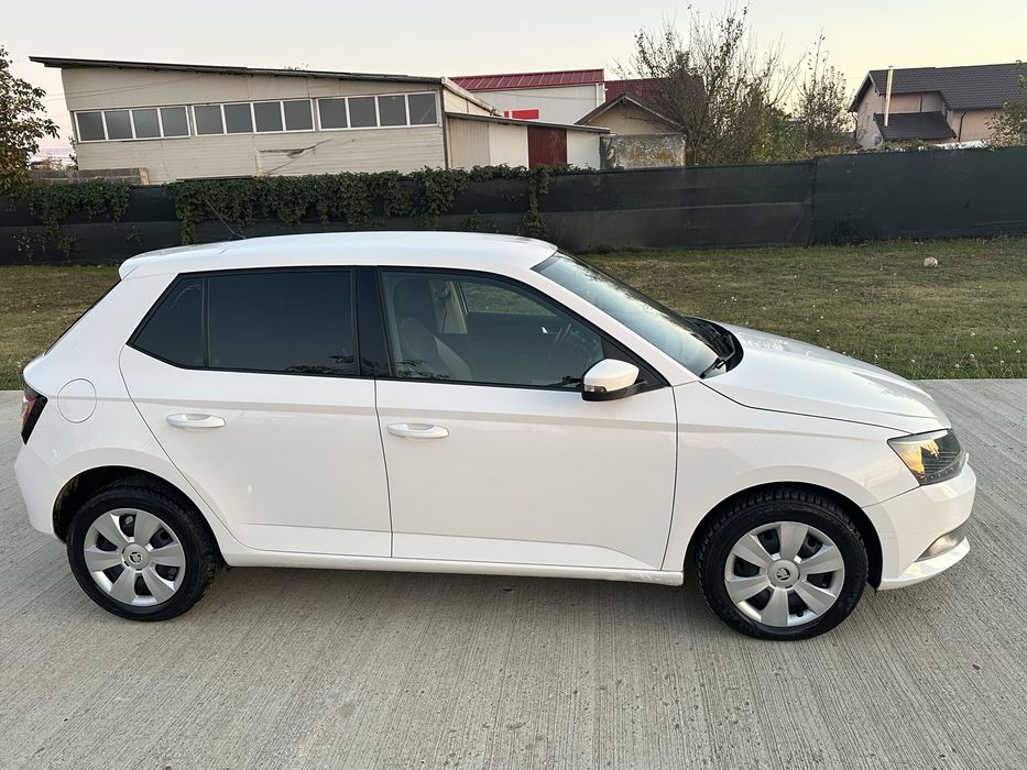 SKODA Fabia 2015 — imagine 3