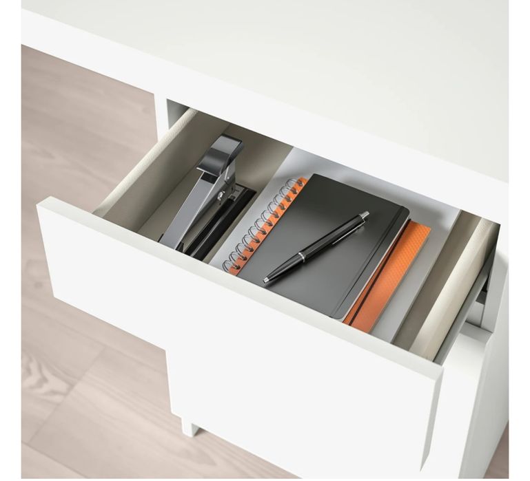 Стол письменный икеа мальм