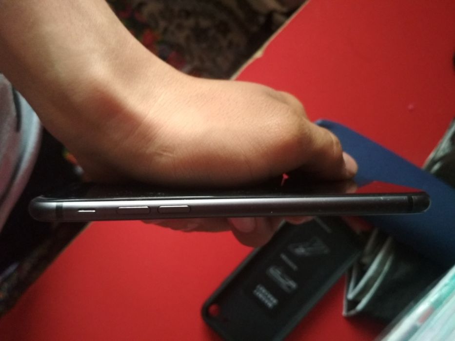 iPhone 8 sotiladi