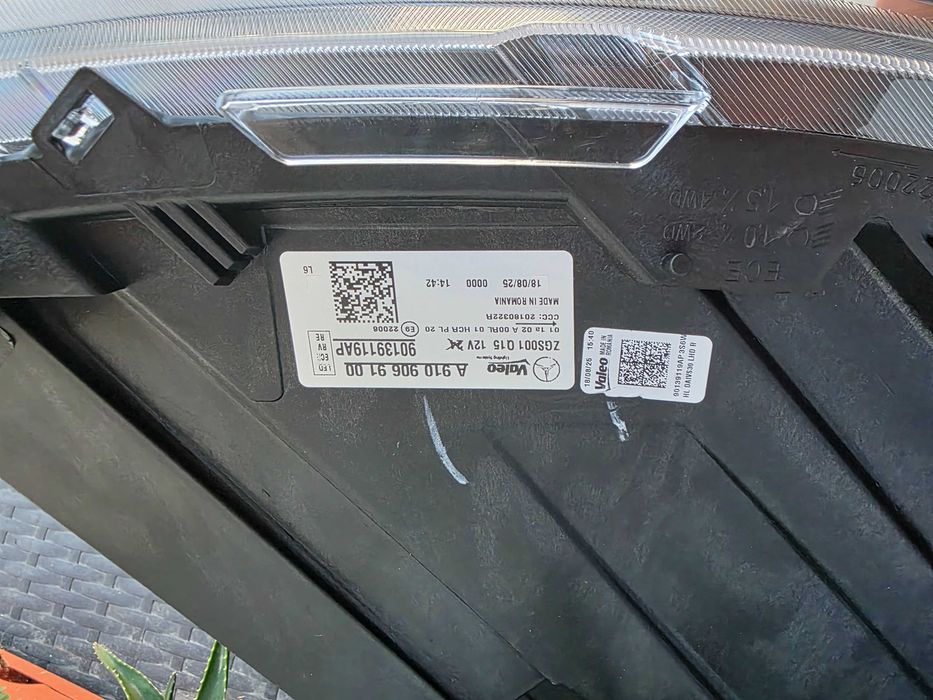 Mercedes Sprinter 2019-2024 изцяло нови LED фарове