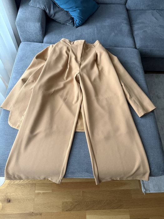 Костюм от две части River Island - сако и панталон- чисто нови