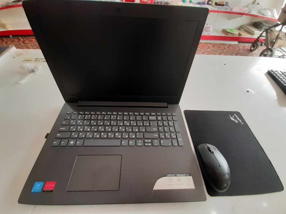 Ноутбук сотилади