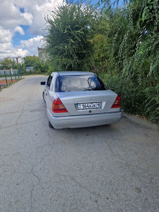 Продам надежный мерс