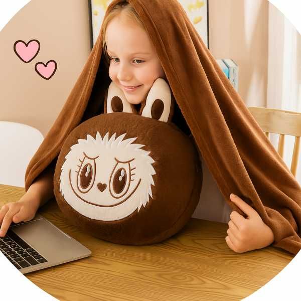 Мека Лабубу възглавничка играчка и одеяло за гушкане 2-в-1