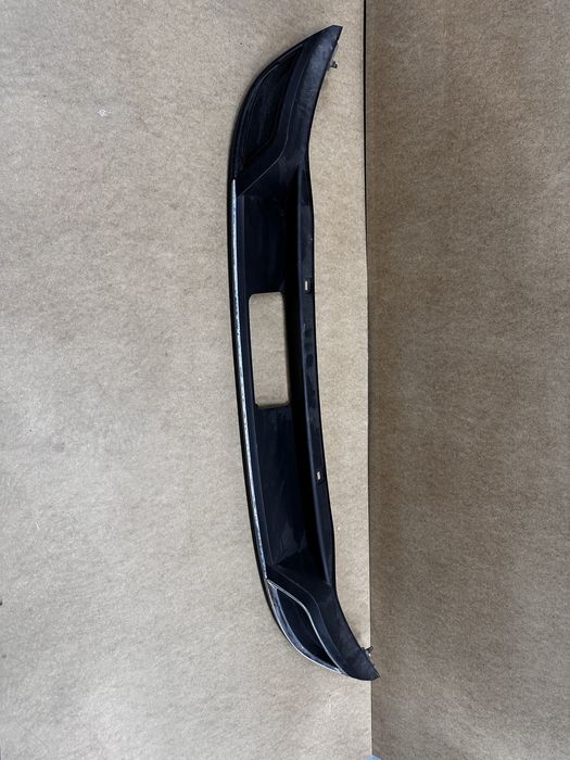Spoiler inferior bară spate vw golf 7.cod:5g6807568.s.