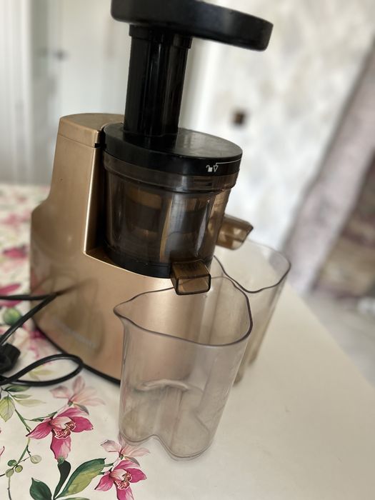 Redmond соковыжималка шнековая