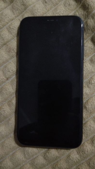 Продам айфон 11 на 128гб