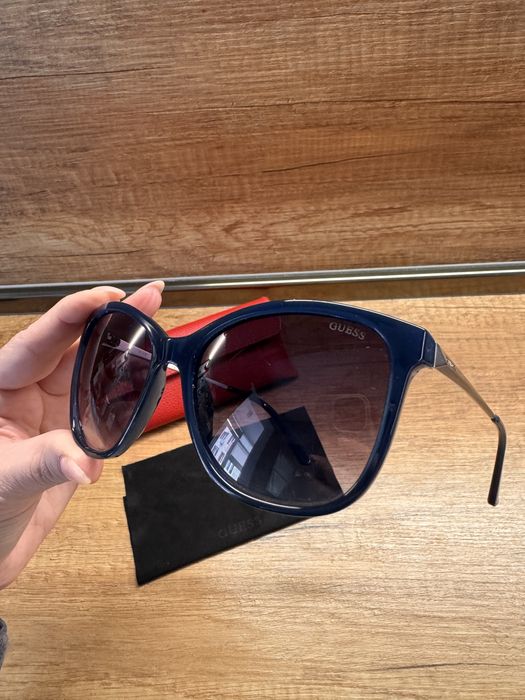 Слънчеви очила Guess