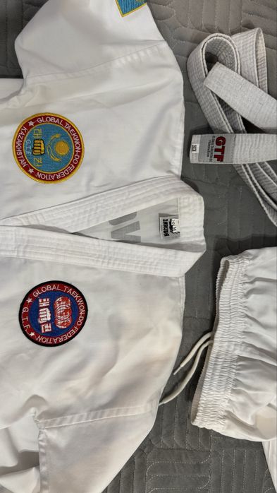 Амуниция и форма для тэквандо