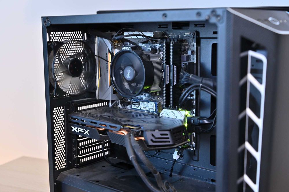 Vand/Schimb desktop PC cu Macbook Air/Pro M1 sau superioare